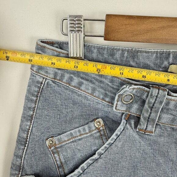Sergio Valente Women’s Blue Jeans Bermuda Shorts Size 29 Stretch - Picture 12 of 15